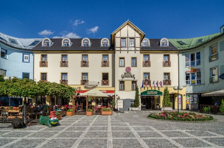 根多尔夫酒店(Hotel Gendorf)