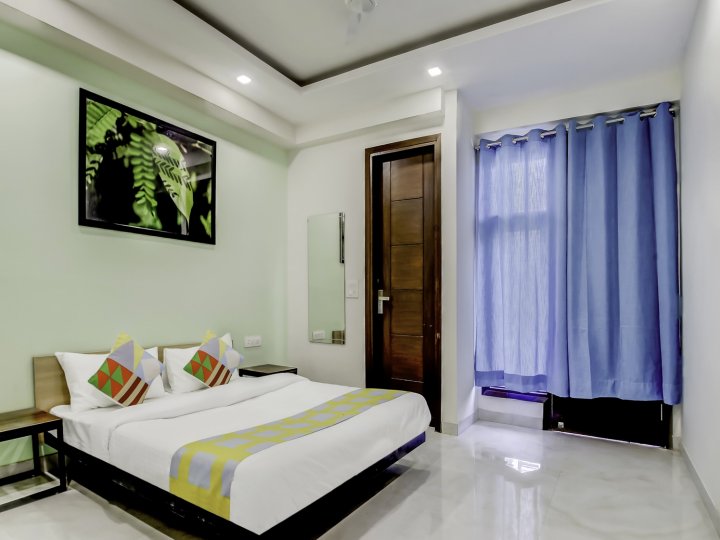 OYO Home 39750 Designer Stay,Chhatarpur Extension