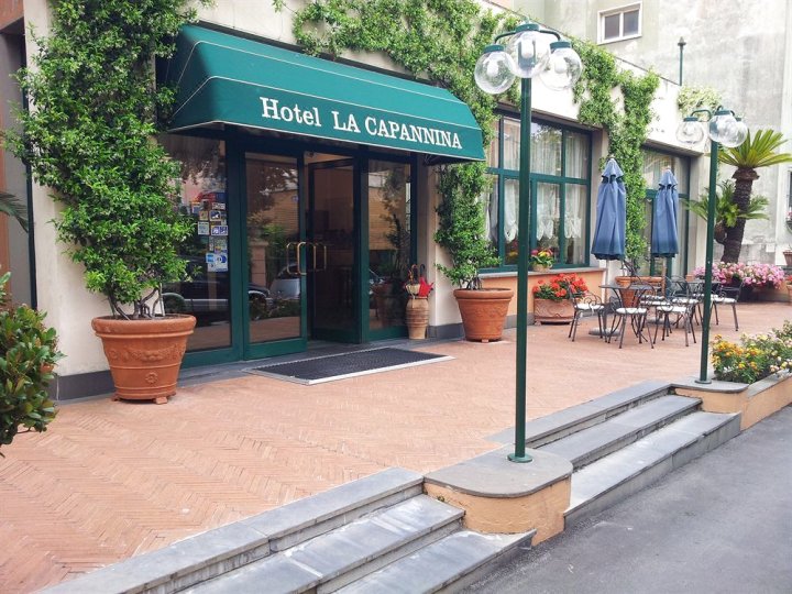 拉坎佩尼娜酒店(Hotel La Capannina)