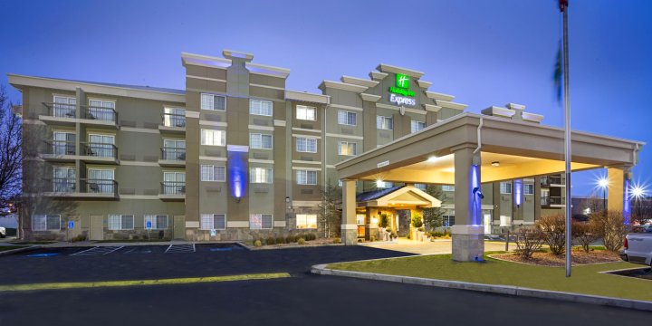 莱顿I-15快捷假日酒店(Holiday Inn Express Layton - I-15, an IHG Hotel)