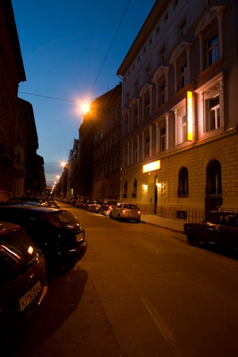 布达佩斯奥克特宫便捷酒店(easyHotel Budapest Oktogon)