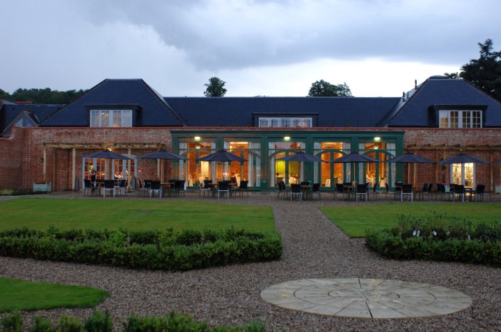 美居沃里克郡沃尔顿大楼温泉酒店(Mercure Warwickshire Walton Hall Hotel & Spa)