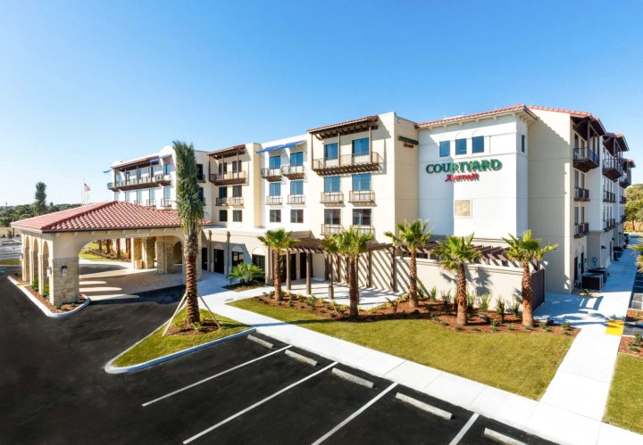 圣奥古斯丁海滩万怡酒店(Courtyard by Marriott St. Augustine Beach)