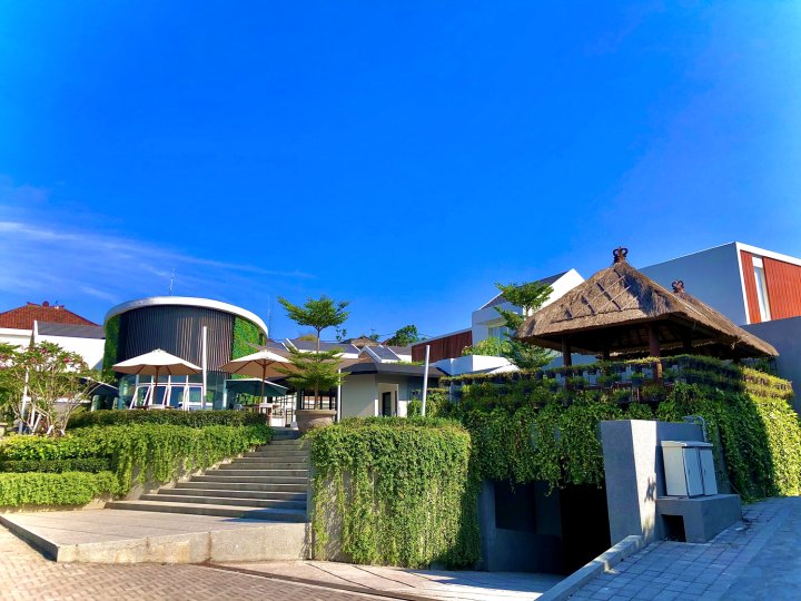 乌鲁瓦图奥拉别墅(Ola Villas at Uluwatu)