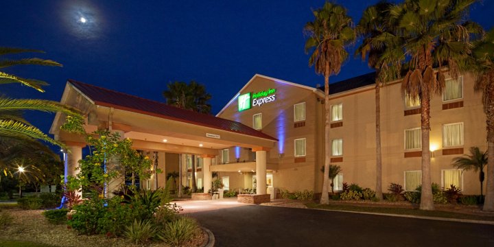 智选假日套房酒店夏洛特港(Holiday Inn Express & Suites Port Charlotte)