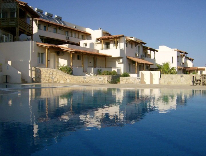 克雷塔套房酒店(Creta Suites)