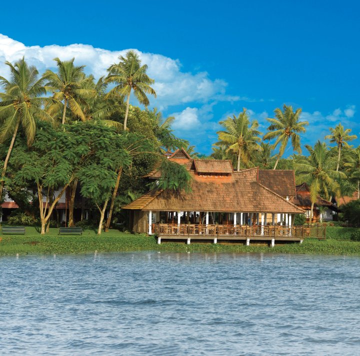 库玛拉孔湖旅游度假酒店(Kumarakom Lake Resort)