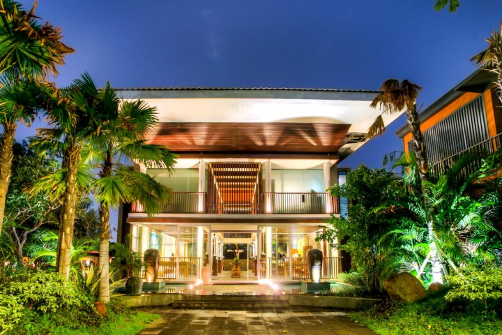巴厘岛加瓦纳皇家别墅酒店(Javana Royal Villas Bali)
