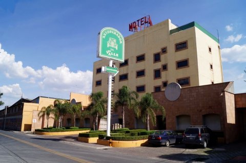 首都 O 奥图帕拉德德尔瓦勒酒店 - 特拉尔内潘特拉工业中心(Capital O Autoparador Del Valle,Centro Industrial Tlalnepantla)