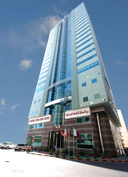 布斯坦塔楼套房酒店(Al Bustan Tower Hotel Suites)