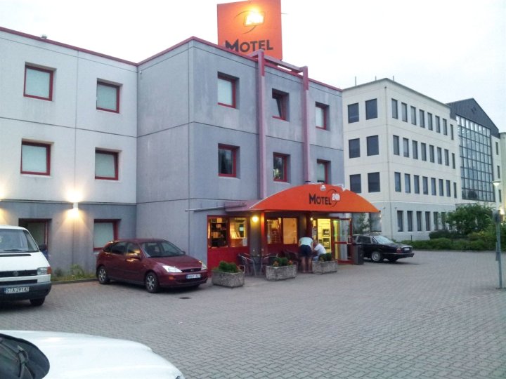 汉诺威24小时汽车旅馆(Motel 24h Hannover)