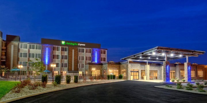 路易斯威尔机场展览中心智选假日酒店(Holiday Inn Express Louisville Airport Expo Center, an IHG Hotel)