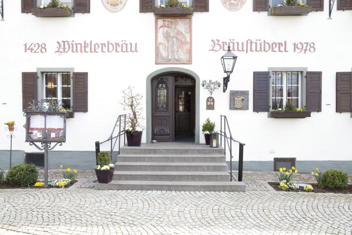 温克勒布劳庄园酒店(Gutshofhotel Winkler Bräu)