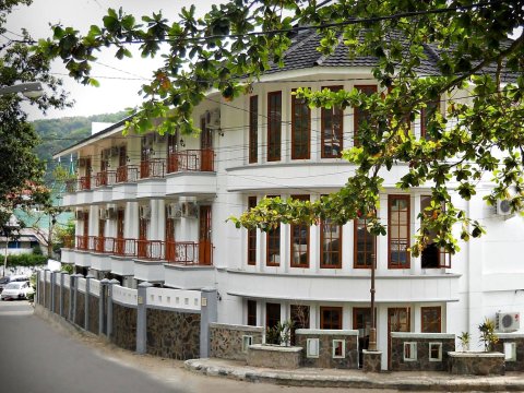 帕莱城市花园酒店(Parai City Garden Hotel - Sawahlunto)