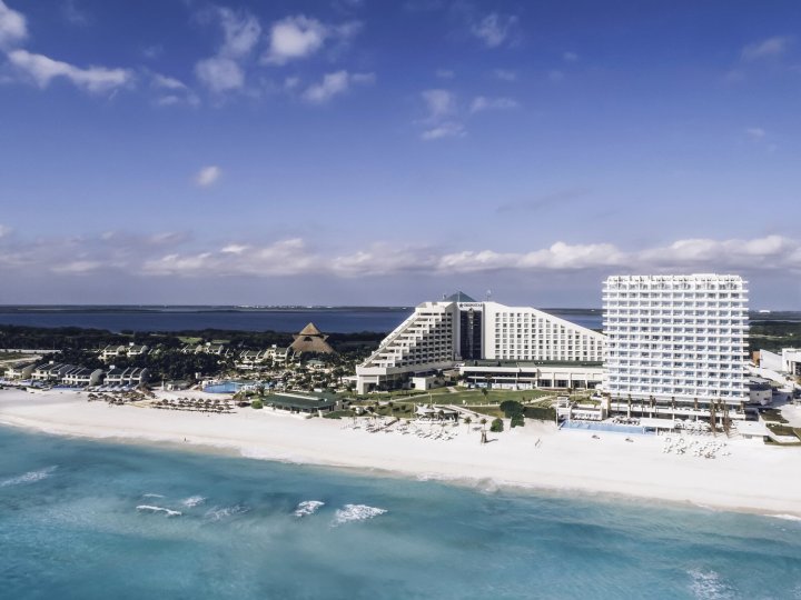 科罗勒威尔伊贝罗斯塔精选坎昆酒店 - 全包式(Coral Level at Iberostar Selection Cancun Adults Only - All Inclusive)