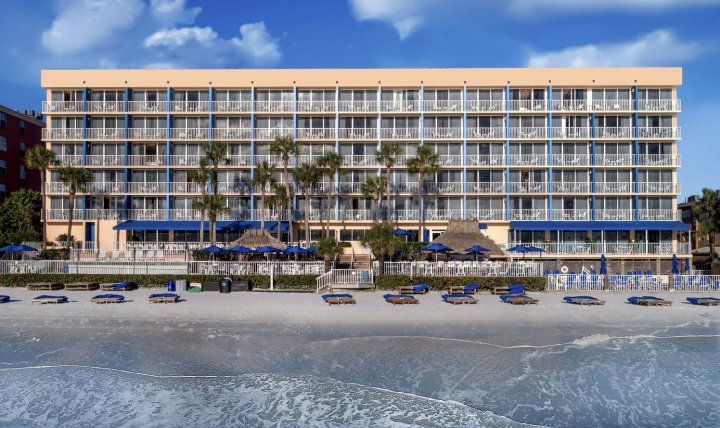 坦帕湾 - 北雷廷顿海滩希尔顿逸林海滩度假酒店(DoubleTree Beach Resort by Hilton Tampa Bay – North Redington Beach)