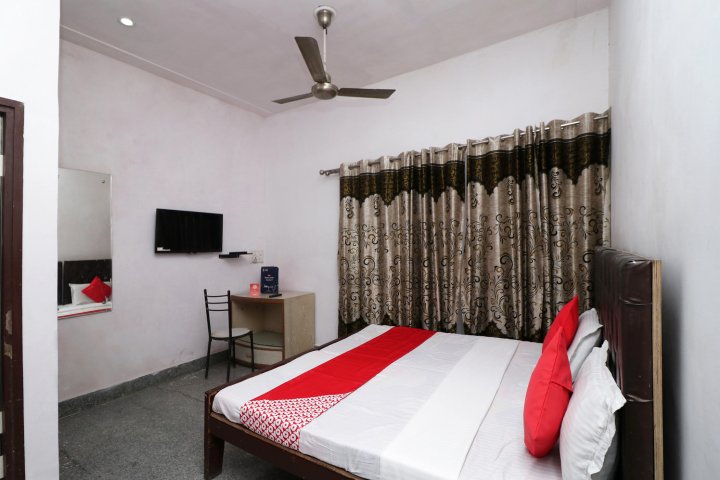 OYO 29711 Hotel Neelkanth