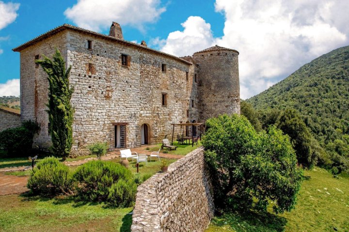 瓦兰吉诺城堡(Castello Valenzino)