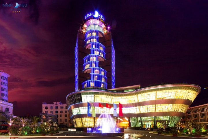 宁侨河滨酒店(Ninh Kieu Riverside Hotel)