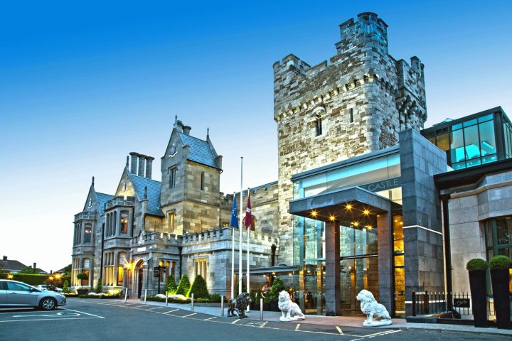 克朗塔夫城堡酒店(Clontarf Castle Hotel)
