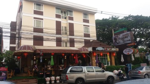 Khonkaen Hipster Hotel