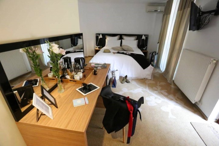 亨瑞克客房&公寓酒店(Rooms & Apartments Henrik)