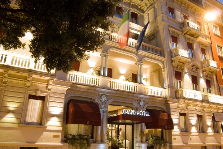 维罗纳英迪格酒店 维罗纳艺术大酒店(Hotel Indigo Verona - Grand Hotel Des Arts)