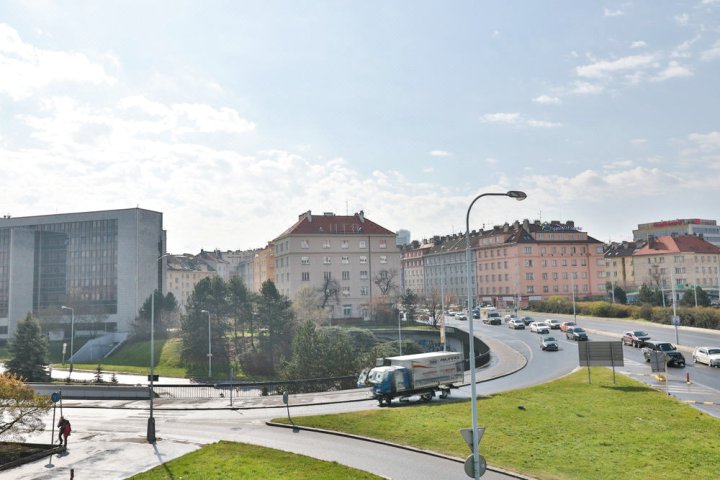布拉格景宽敞公寓(Spacious Prague View Apartment)