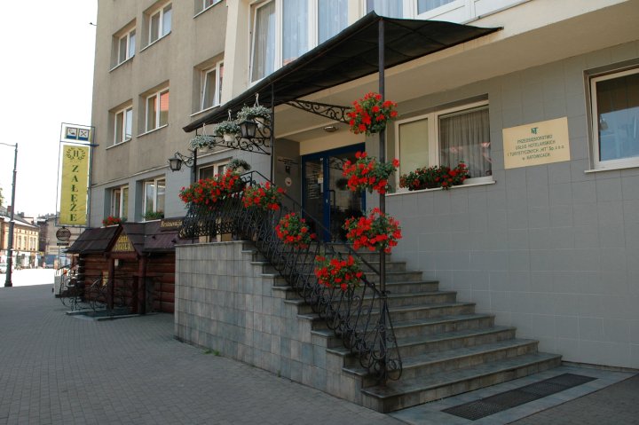 扎伦泽酒店(Załęże)