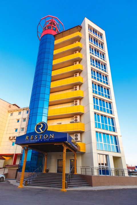雷斯顿 Spa 酒店(Reston Hotel & Spa)