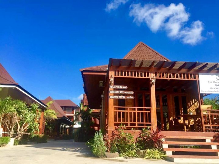 昆塞南度假村酒店(Khum Sai Ngam Hotel & Resort)