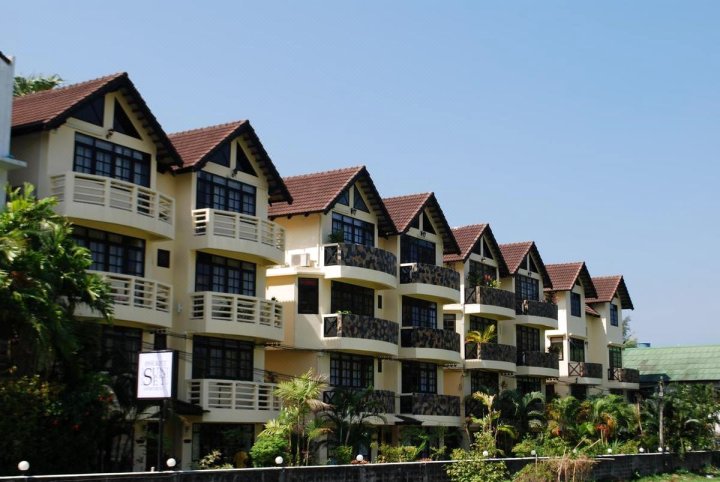 普吉岛夕阳酒店(Sunset Apartment Phuket)