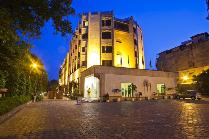 阿格拉马欣宫殿酒店(Mansingh Palace)