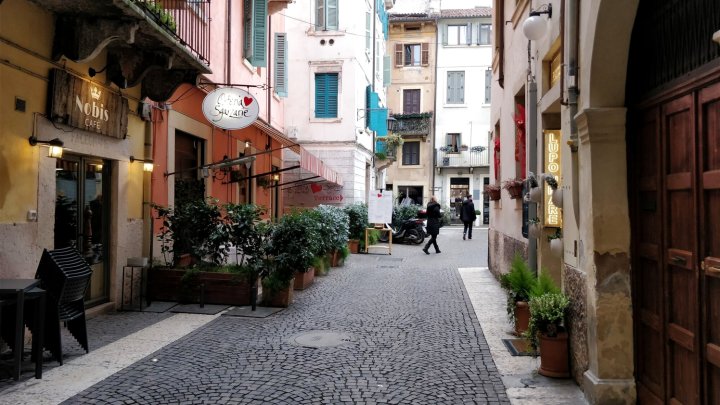 明亮公寓维罗纳- 波尔萨里历史 1 号酒店(Bright Apartments Verona - Borsari Historical 1)