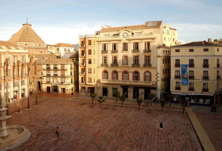 Apartamentos Plaza Constitución - Larios