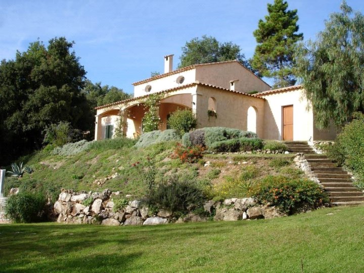 瓦尔邦讷别墅(Villa Valbonne)