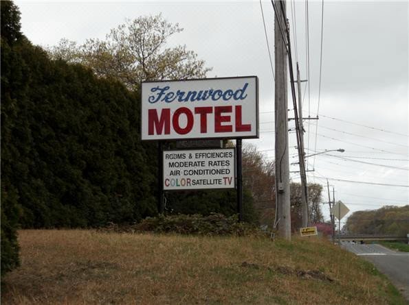 费恩伍德汽车旅馆(Fernwood Motel)