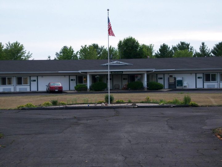 普雷里德萨克太空美景汽车旅馆(Skyview Motel - Prairie du Sac)