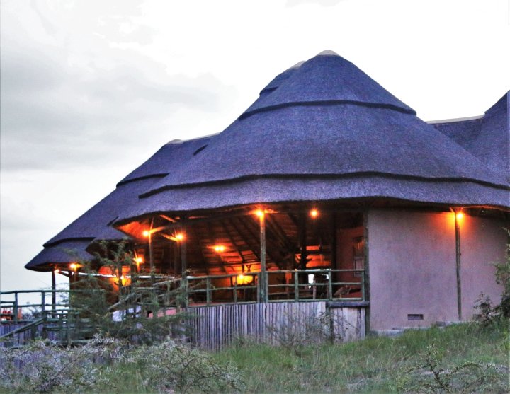 卡塞尼野生动物园营地酒店(Kasenyi Safari Camp)