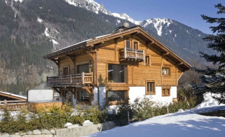 Chalet Cree - Haute Collection