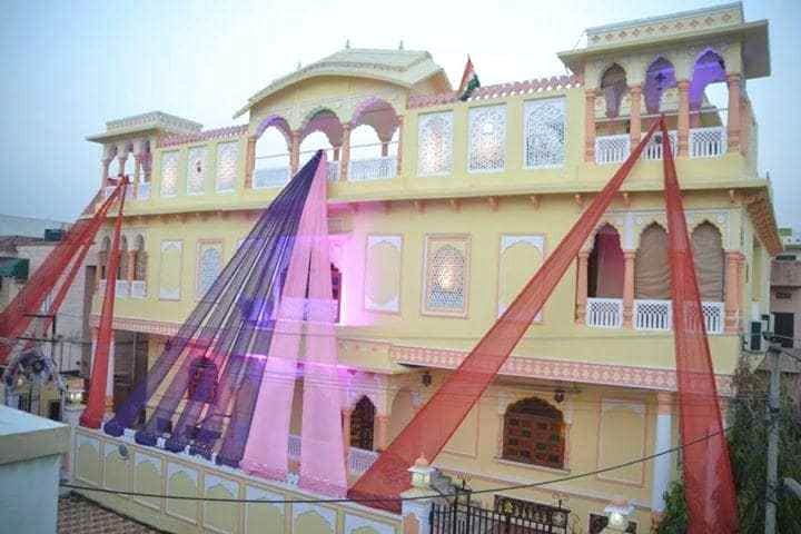 Rooms in a Heritage Stay in Jaipur