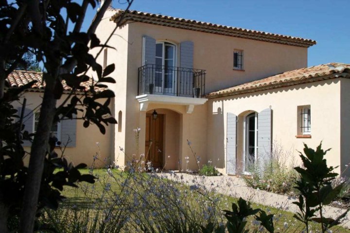 艾克斯别墅(Ma villa en Provence villa de standing et piscine Domaine de Pont-Royal)