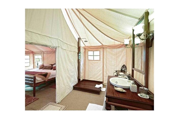 Majestic Tents in Amer