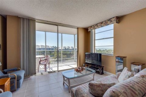 雷艾温博尼塔海滩网球泳池 1 房公寓式客房(Bonita Beach and Tennis Pools 1 Br Condo by RedAwning)