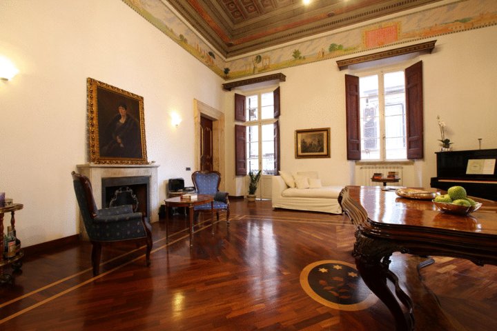 Palazzo Del Duca Piazza Navona Guest House