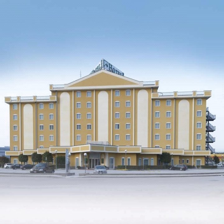皮拉米狄酒店(Piramidi Hotel)