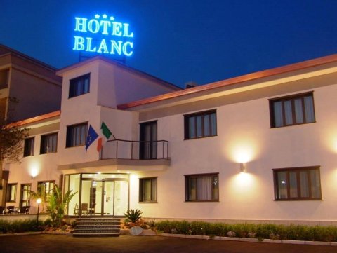 勃朗科酒店(Hotel Blanc)