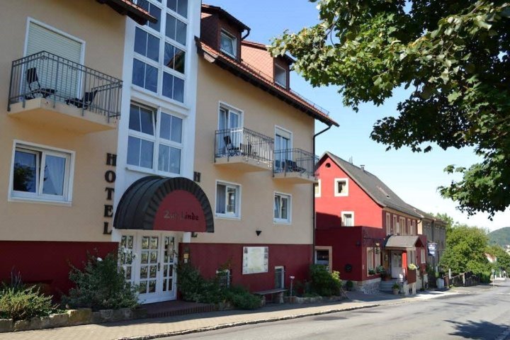 祖尔林德酒店及餐厅(Hotel & Restaurant Zur Linde)