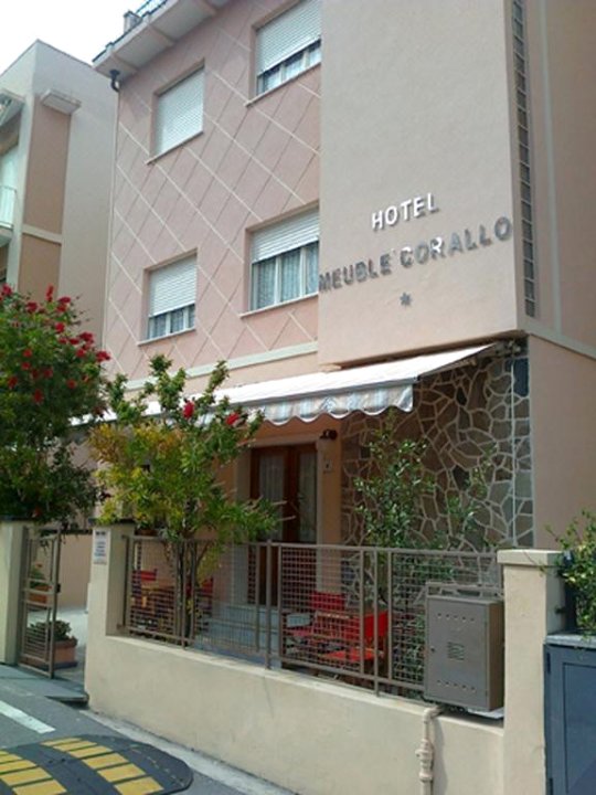莫布科拉洛酒店(Hotel Meuble Corallo)
