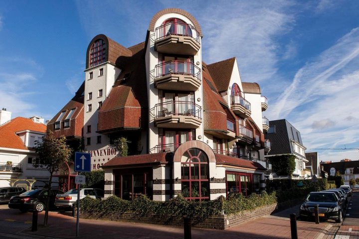 滨恩霍夫酒店(Hotel Binnenhof)